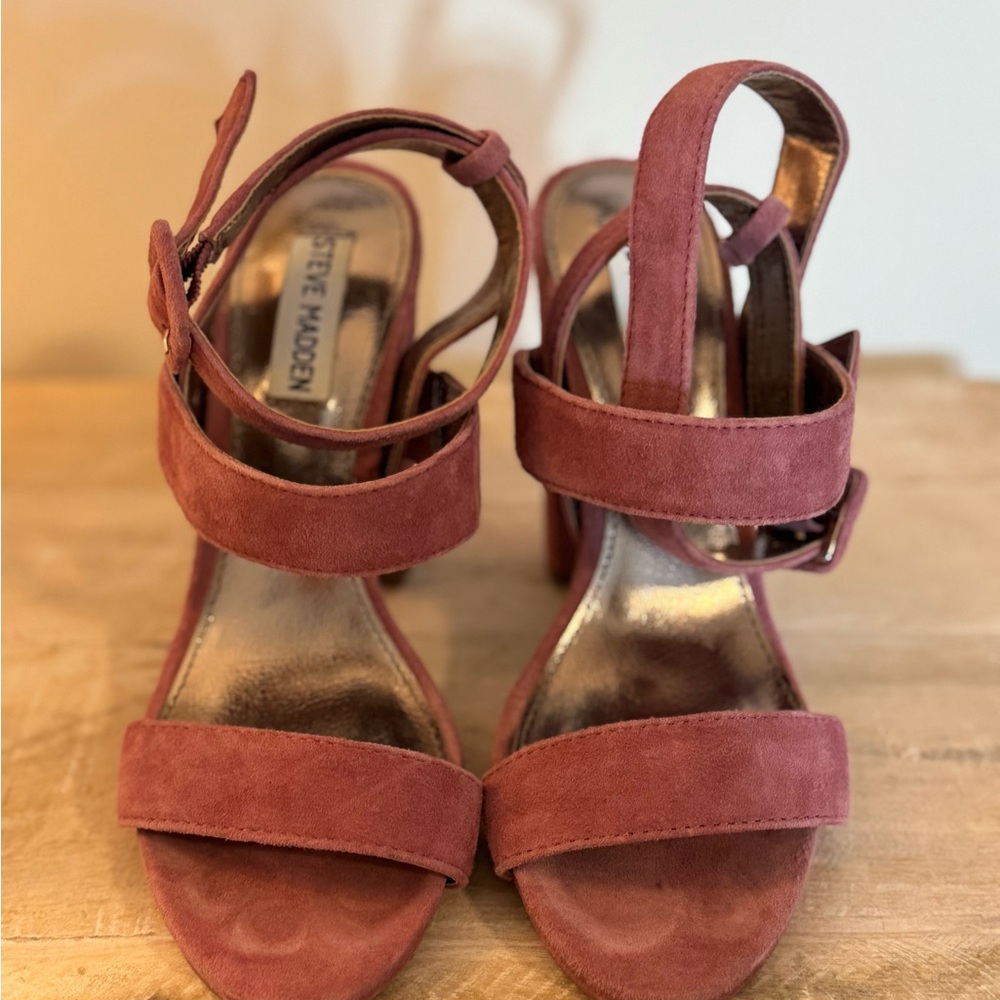 Steve Madden Women's Pink Suede Sandals